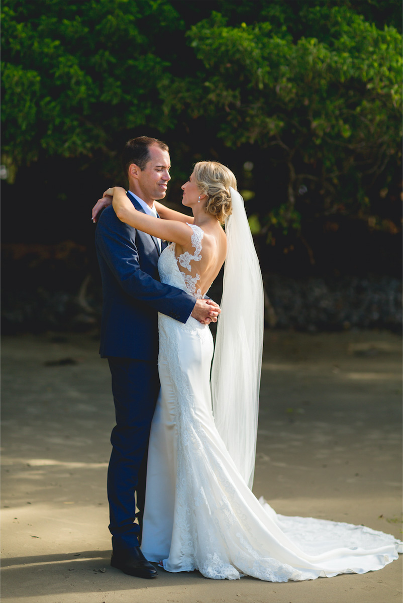 raffaele-ciuca_real-bride_rosy_pronovias-wedding-dress_port-douglas-wedding