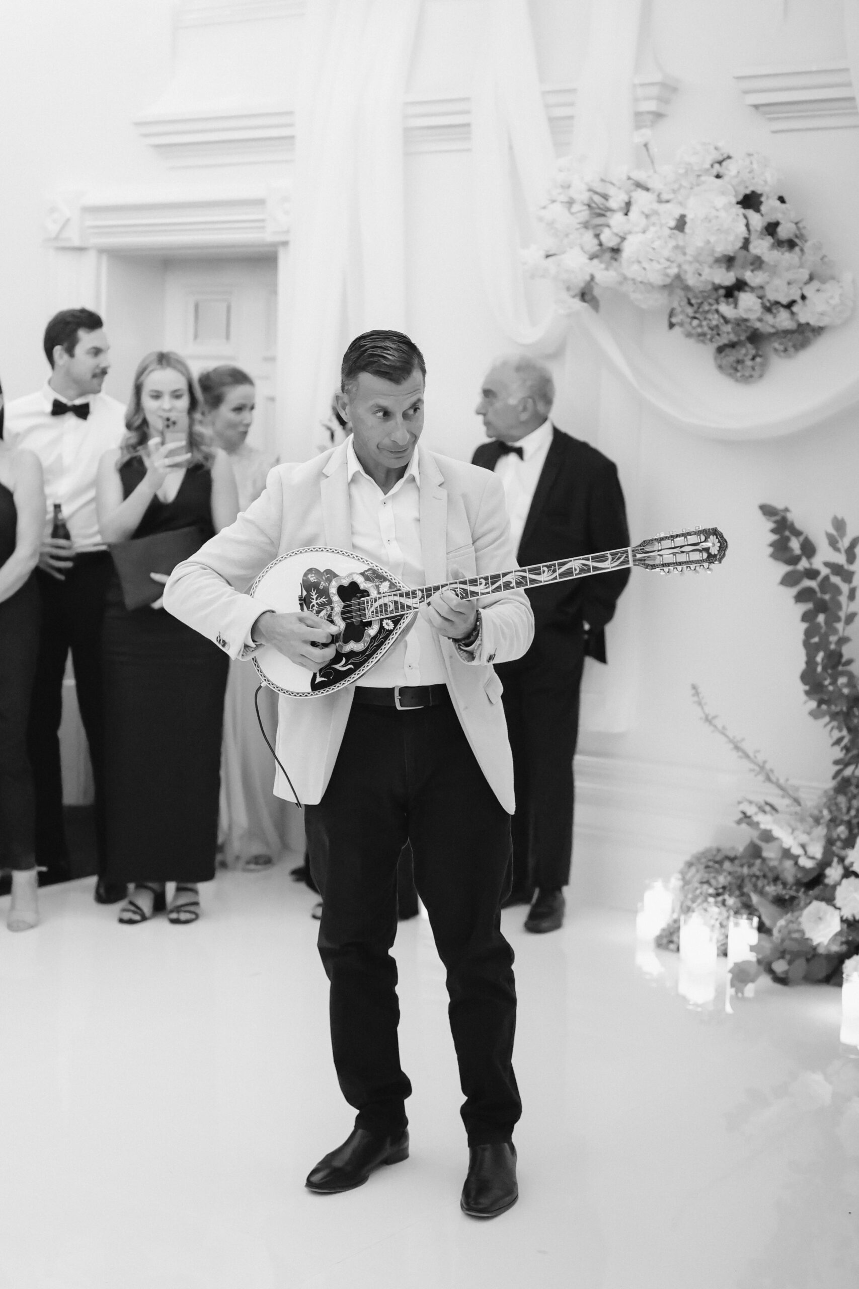 Man playing greek guitar 