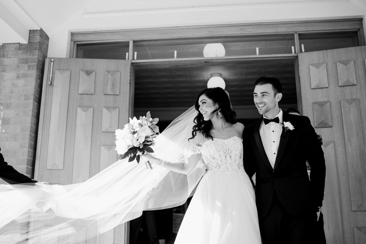 Laura + Daniel | RC Real Bride | Real Bride | Real Wedding | Melbourne Wedding | Raffaele Ciuca | Rebecca Ingram Lavonne Dress with Detachable sleeves | Maggie Sottero
