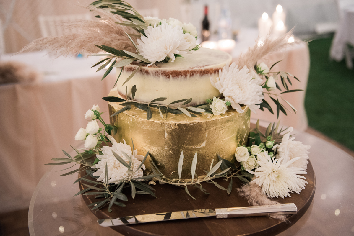 Laura + Daniel | RC Real Bride | Real Bride | Real Wedding | Melbourne Wedding | Raffaele Ciuca | Rebecca Ingram Lavonne Dress with Detachable sleeves | Maggie Sottero