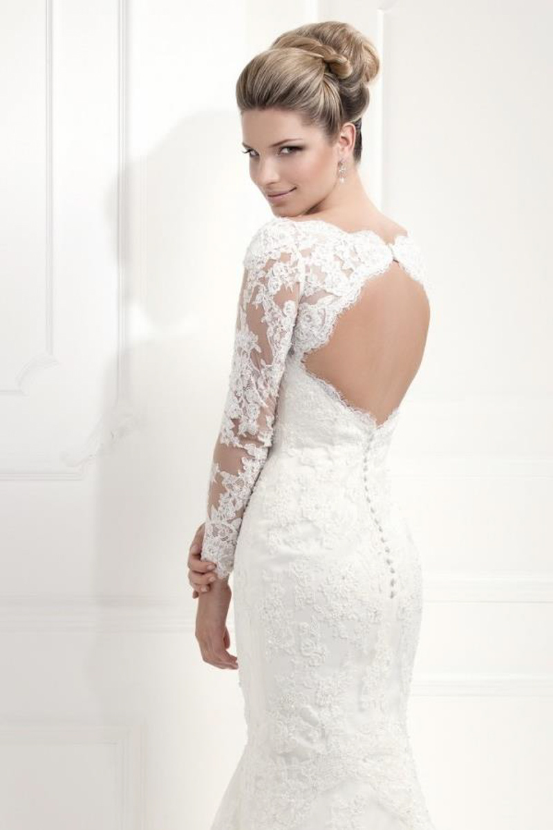 keyhole back wedding dress