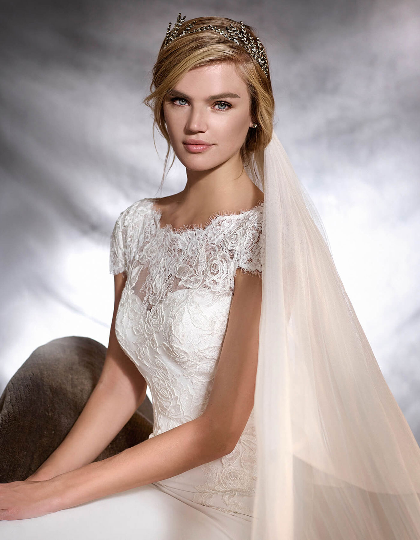 PRONOVIAS ONESI front