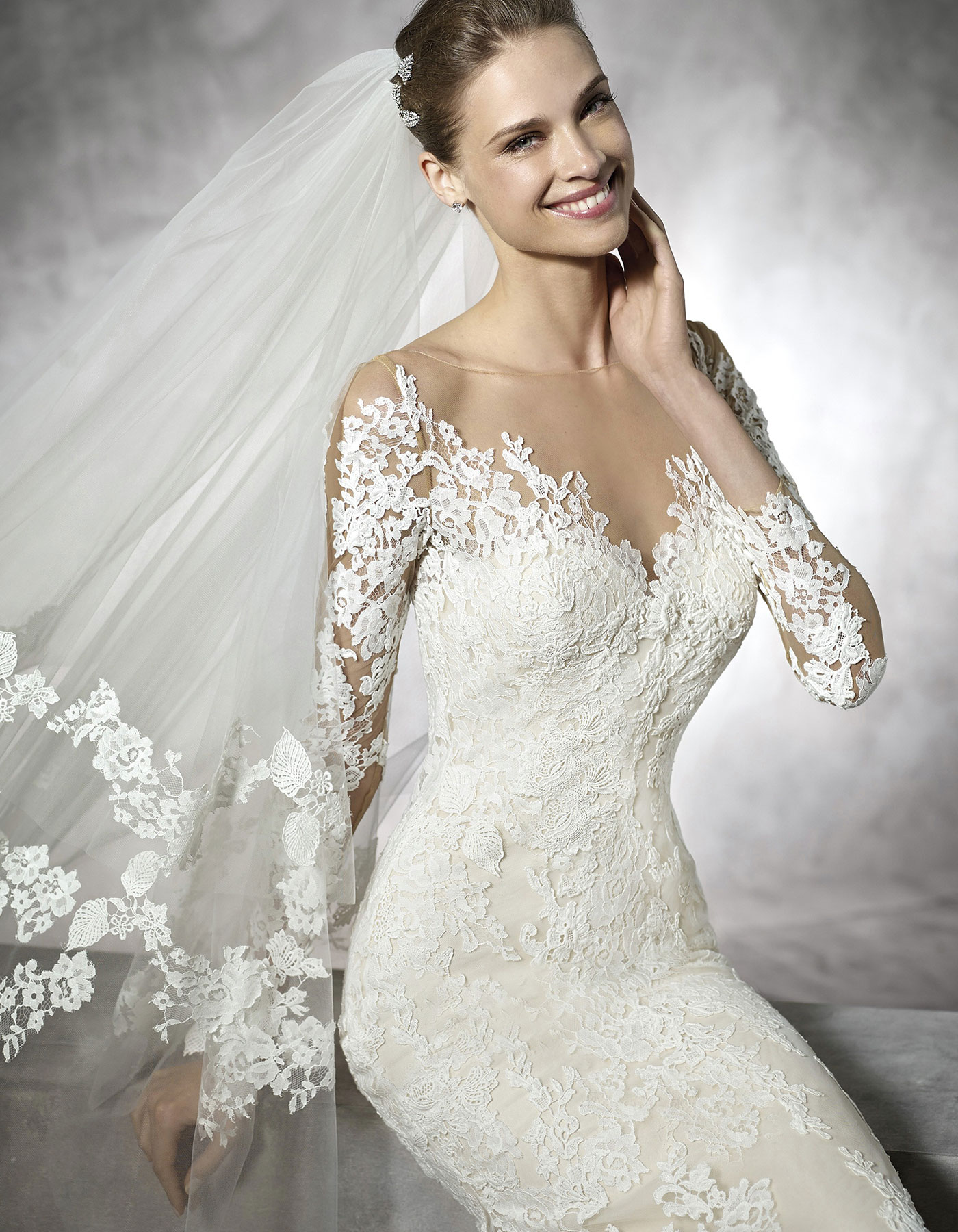 Tibet close Pronovias