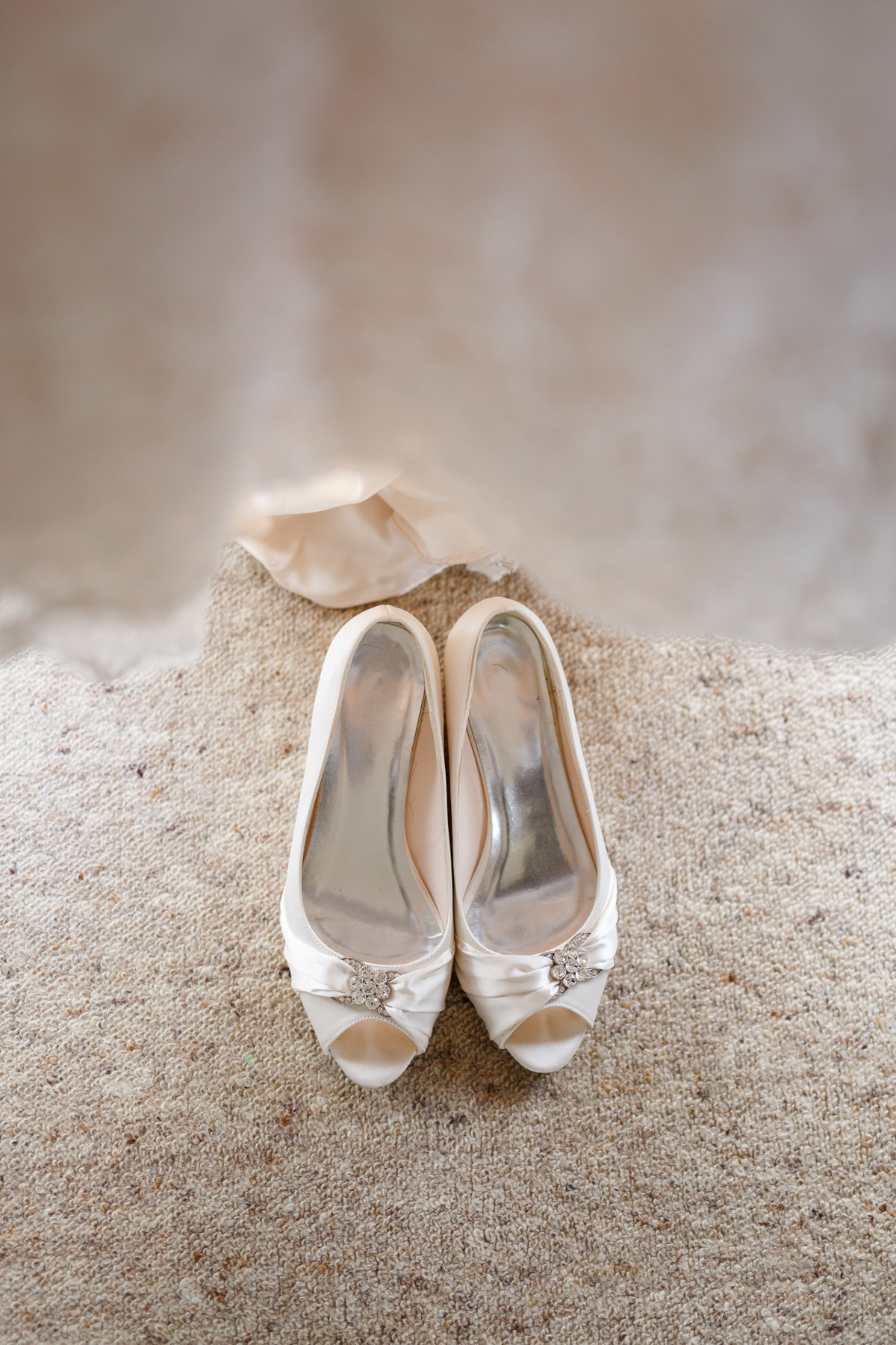 Danielle + Caylem | Raffaele Ciuca Real Bride | Real Wedding | New Zealand Wedding | Mietra by Maggie Sottero