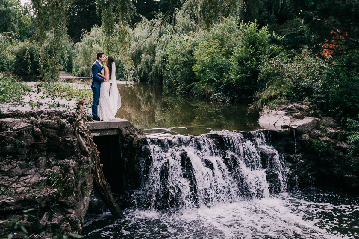 RC Real Bride | ELIZABETH + ADAM | Maggie Sottero Autumn Wedding Gown | Real Wedding | Real Bride | #RCREALBRIDE