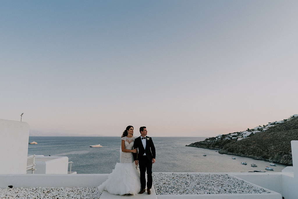 dusk photo bride and groom landscape