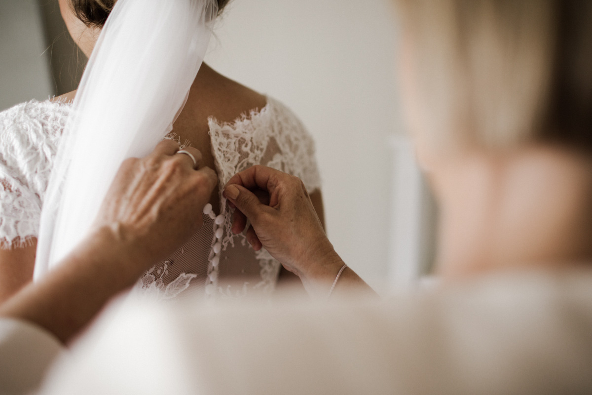 Raffaele Ciuca bride wears Onesi wedding dress by Pronovias in Melbourne, Australia