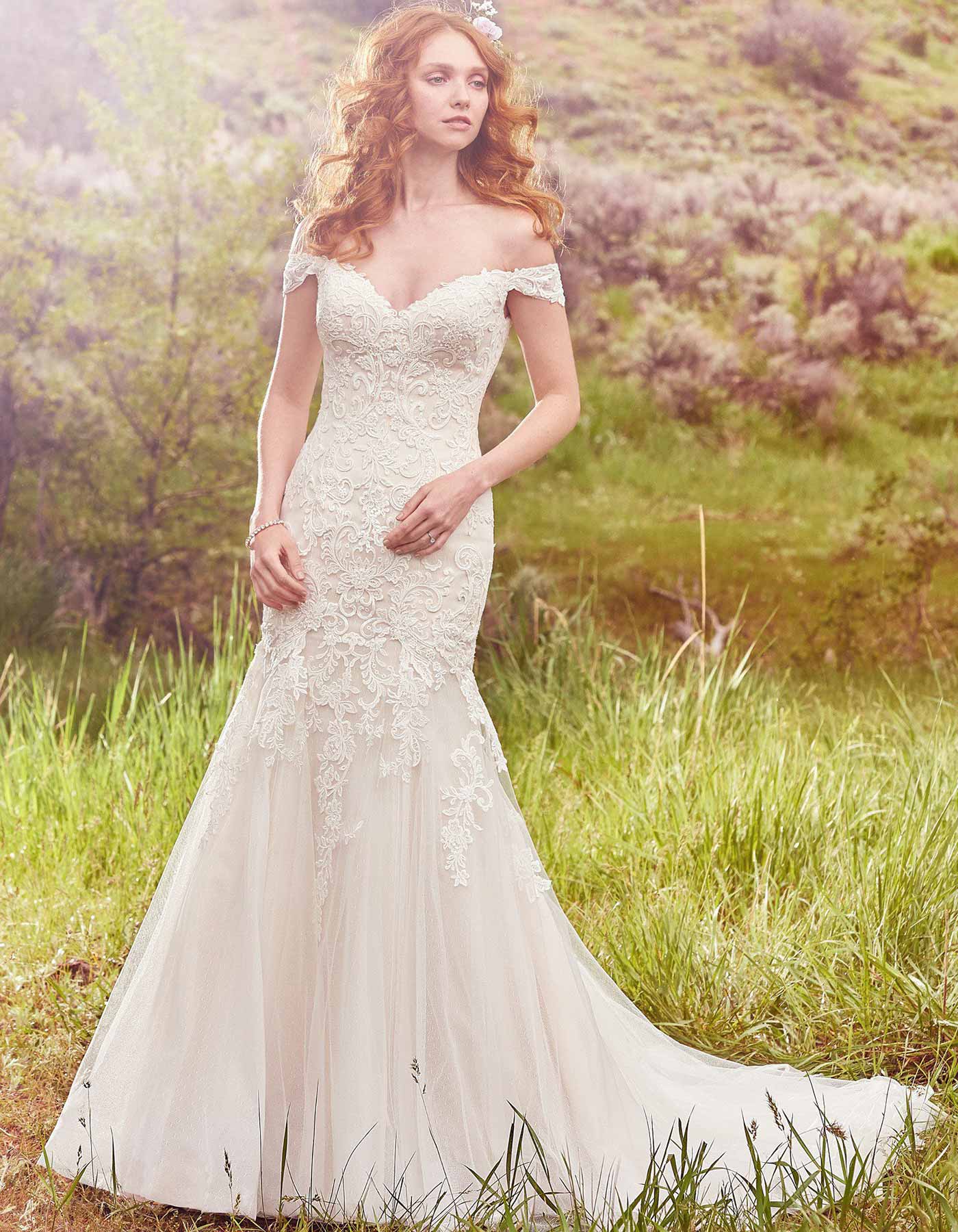 Lace, sweetheart wedding dress. Maggie Sottero, Afton
