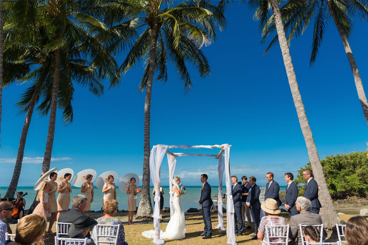 raffaele-ciuca_real-bride_rosy_pronovias-wedding-dress_port-douglas-wedding_2