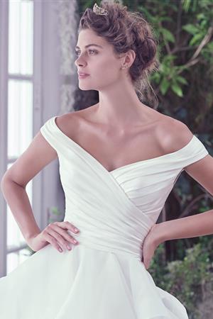 SURPLICE